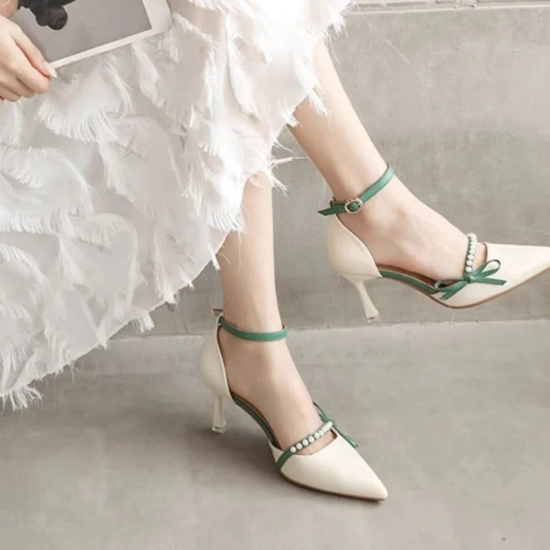 La Vie Pearl Bow Heel